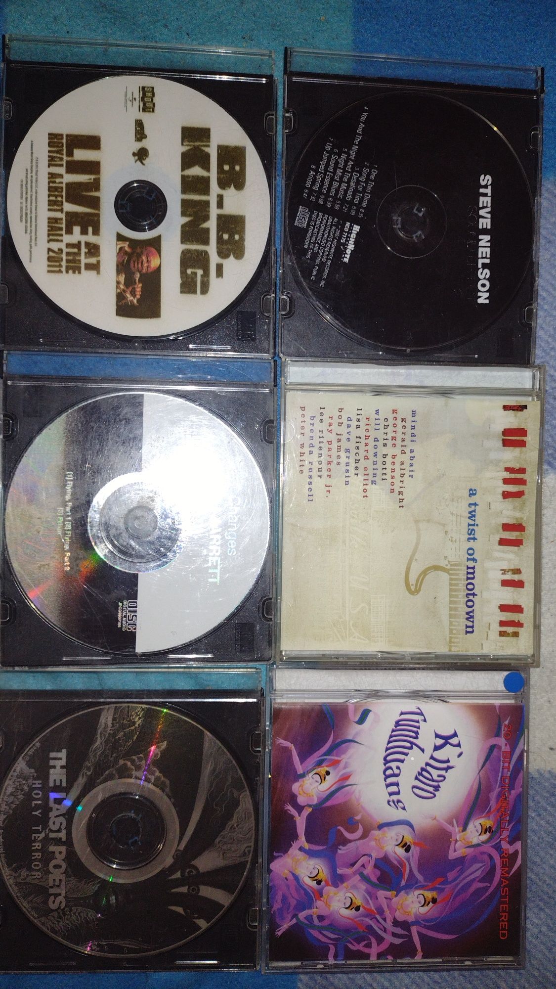 Музыкальные компакт диски