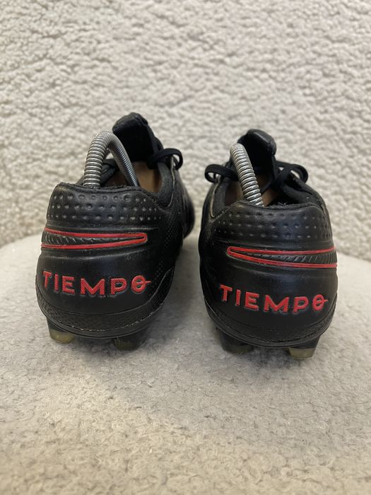 Бутси  проф модель сороконожки кроссовки Nike Tiempo 39р