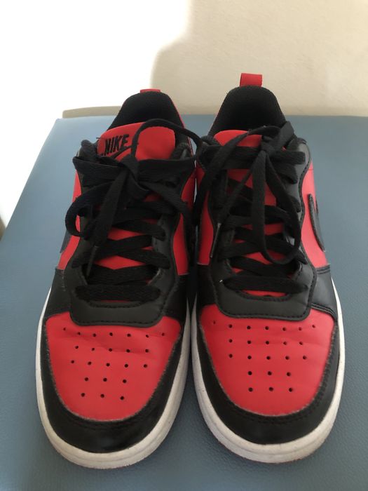 Nike.. vermelho e preto