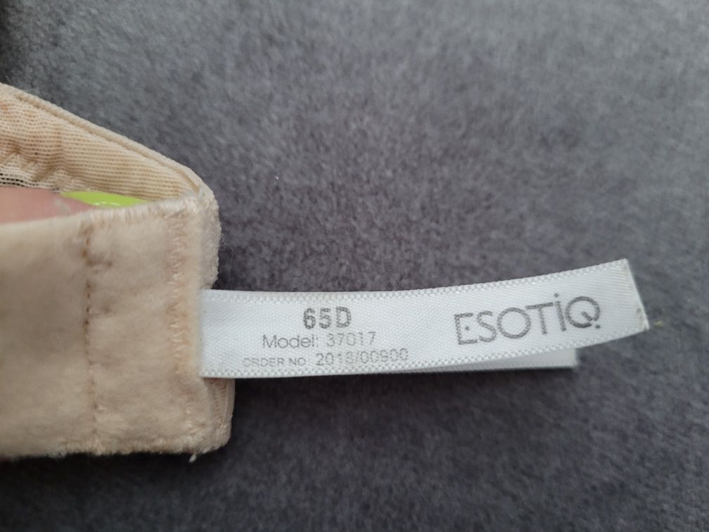 Stanik Esotiq 65D