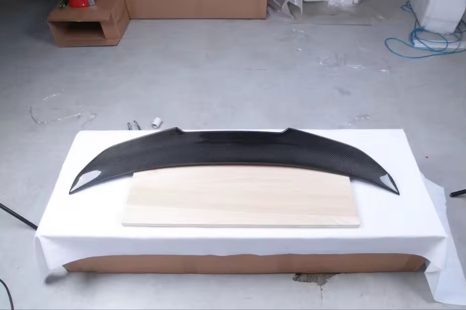 Aileron LIP SPOILER Traseiro BMW E90 05-12 FIBRA DE CARBONO verdadeira