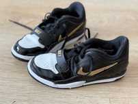 Продам кроссовки Nike