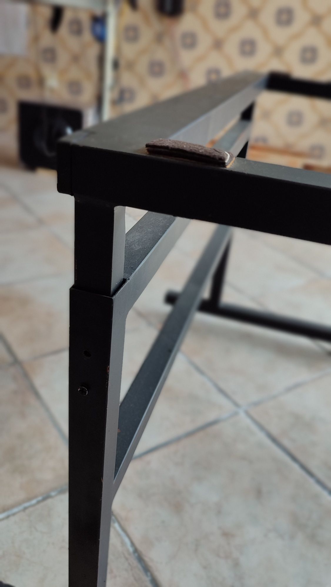 Suporte piano/teclado para secretária