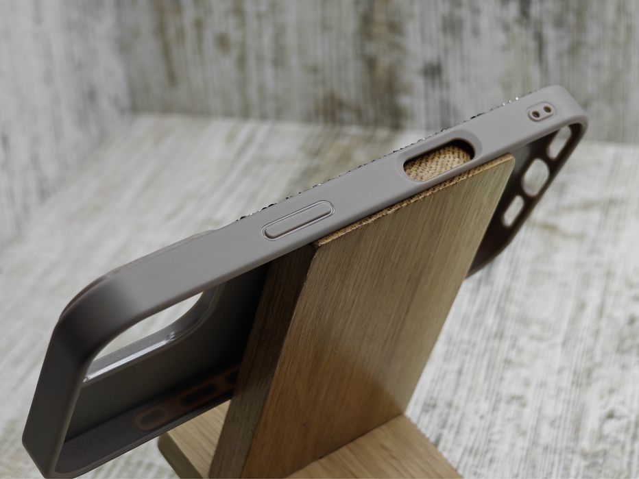 Чехол оригинал Bling World на iPhone 16 Pro Max/ 16 Pro чохол