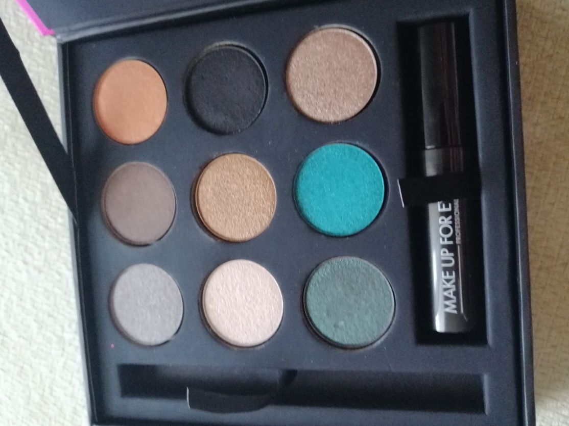 Caixa de sombras originais Make Up Forever