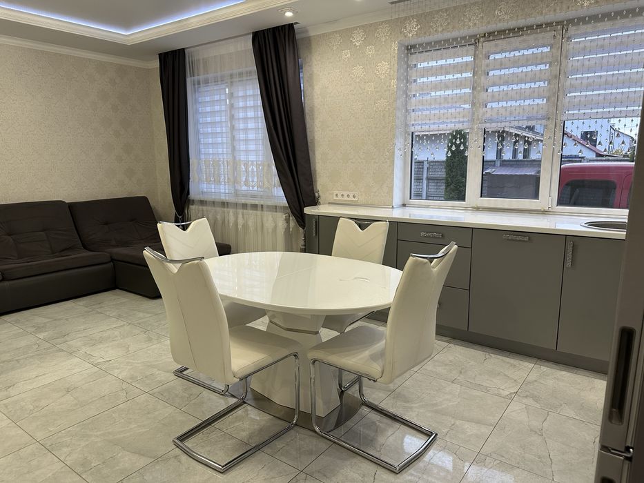 Будинок з ремонтом, котедж з газом