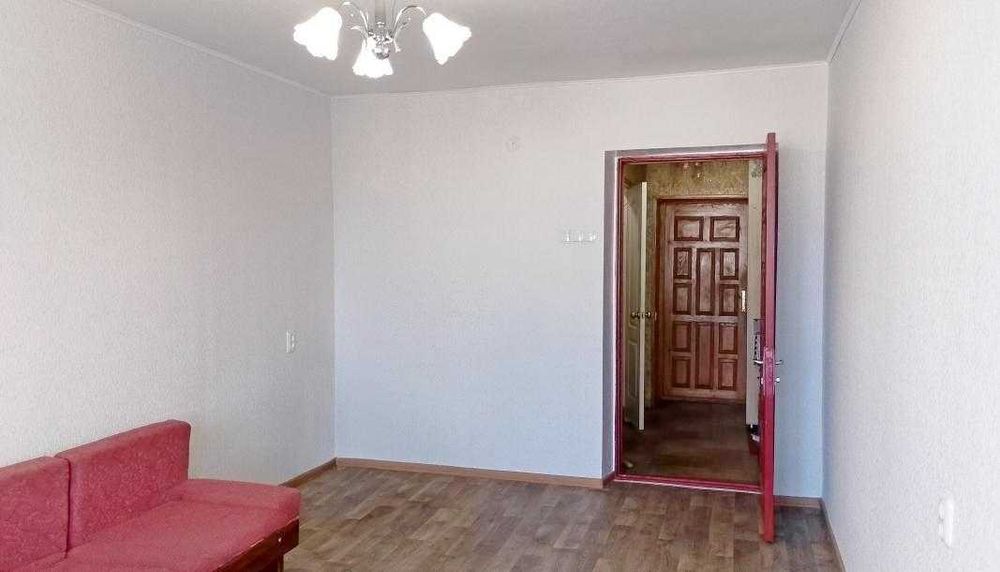 Продается гостинка возле метро