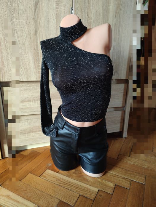 Top na jedno ramię XS-M.