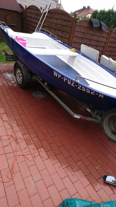 Sprzedam łódkę 3,90-1,50 z przyczepką