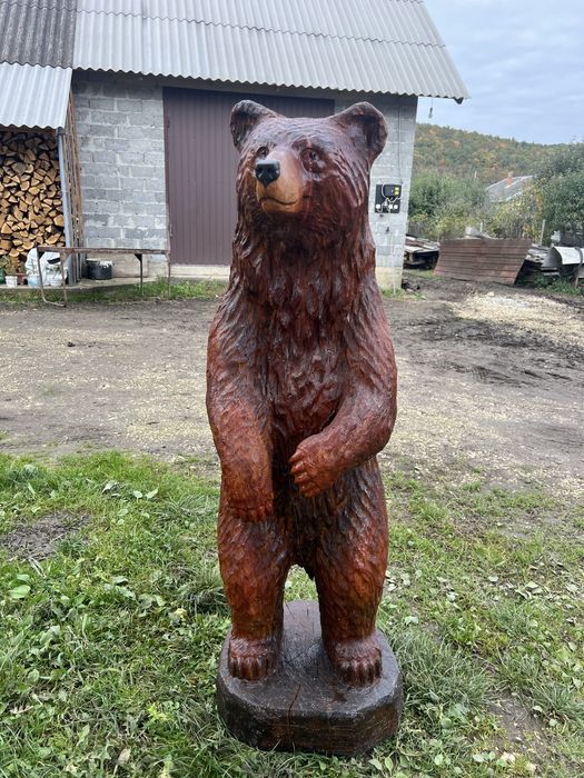 Скульптура з дерева