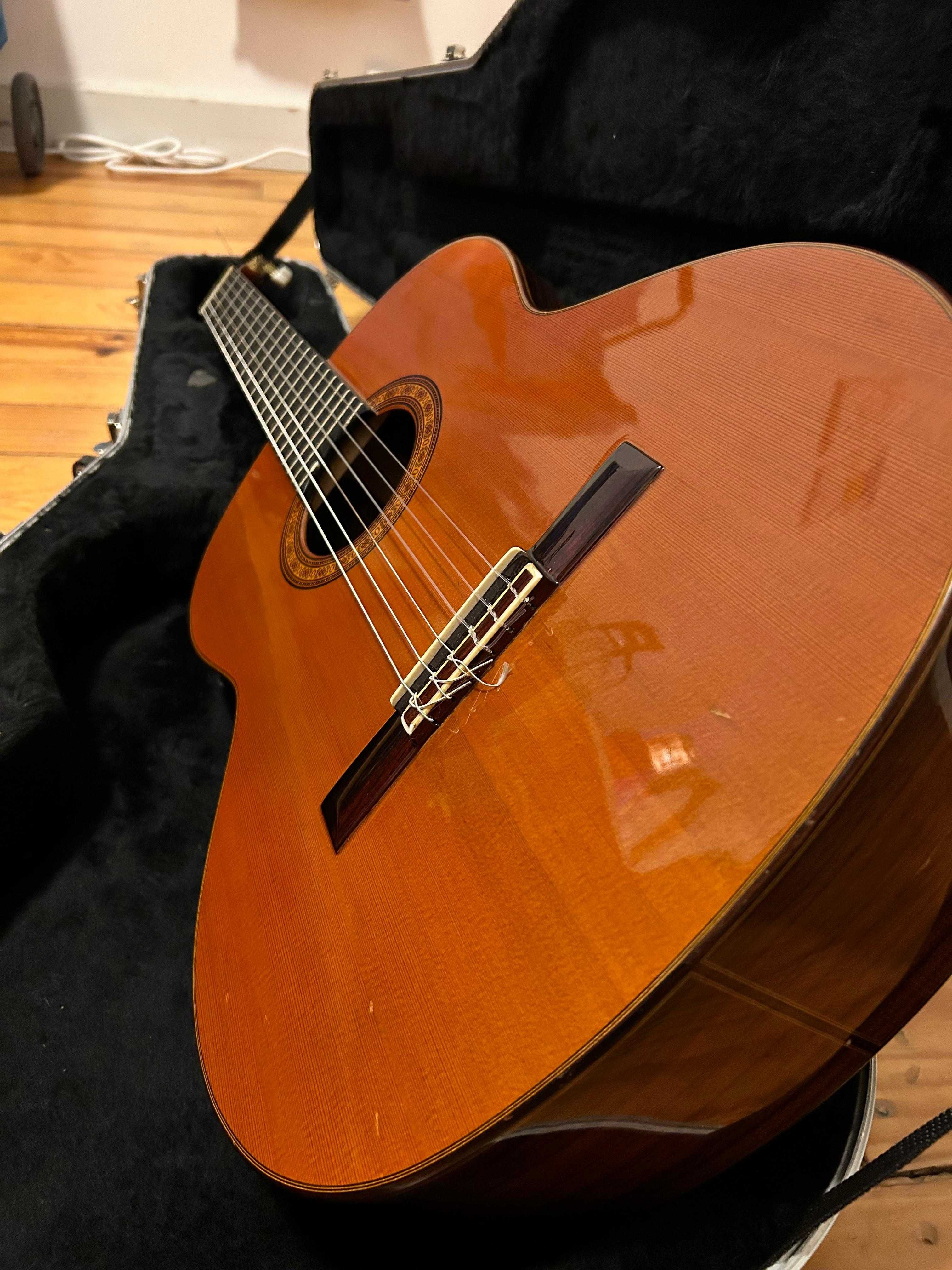 Guitarra(violão) Esteve modelo 1GR9C