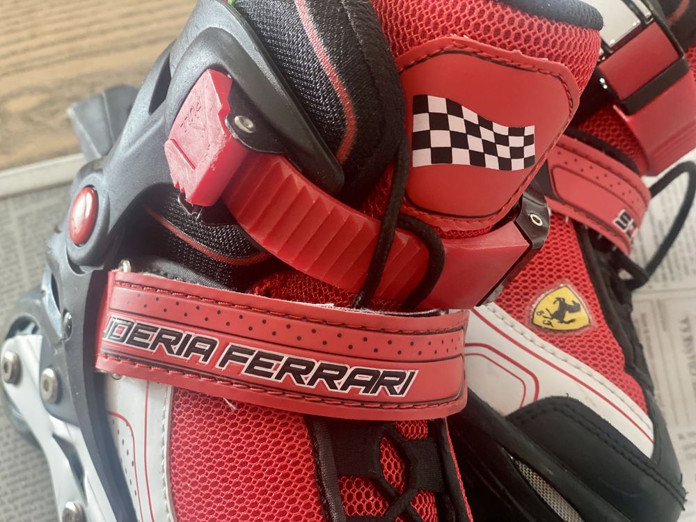 Роликовые коньки Ferrari