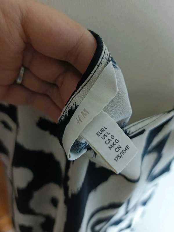 Sukienka H&M w abstrakcyjny wzór – L