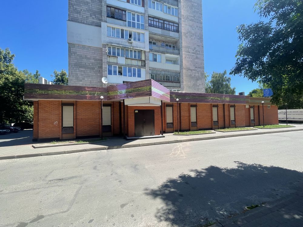 Здам Фасадне приміщення в районі  ЧАЙКИ