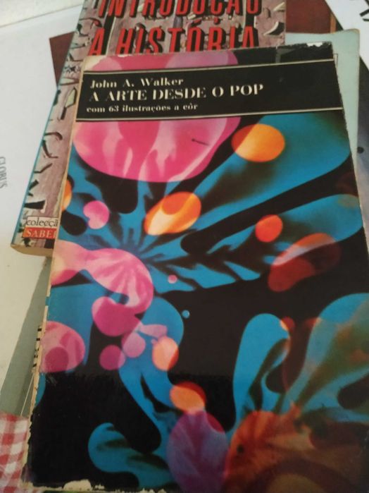 Livros de Arte, desde cinema à critica de arte