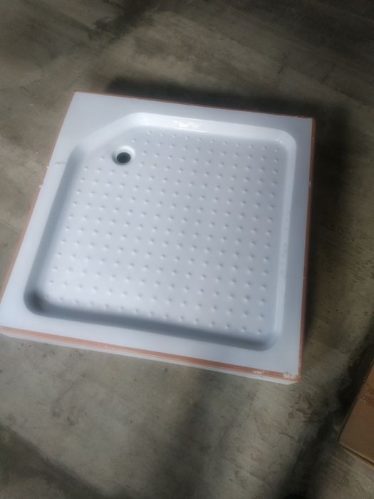 Продається новий піддон 900*900