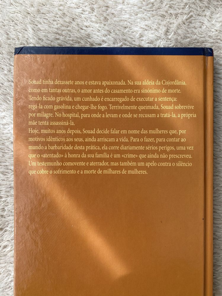 Livro capa dura Queimada Viva