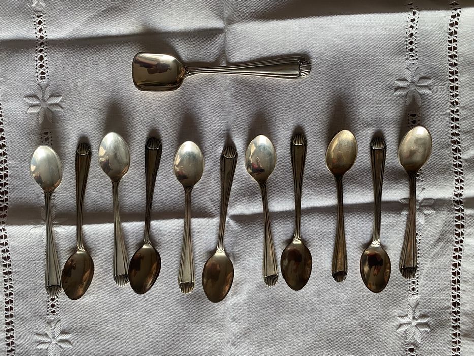 Conjunto de colheres de café em prata (13 peças)