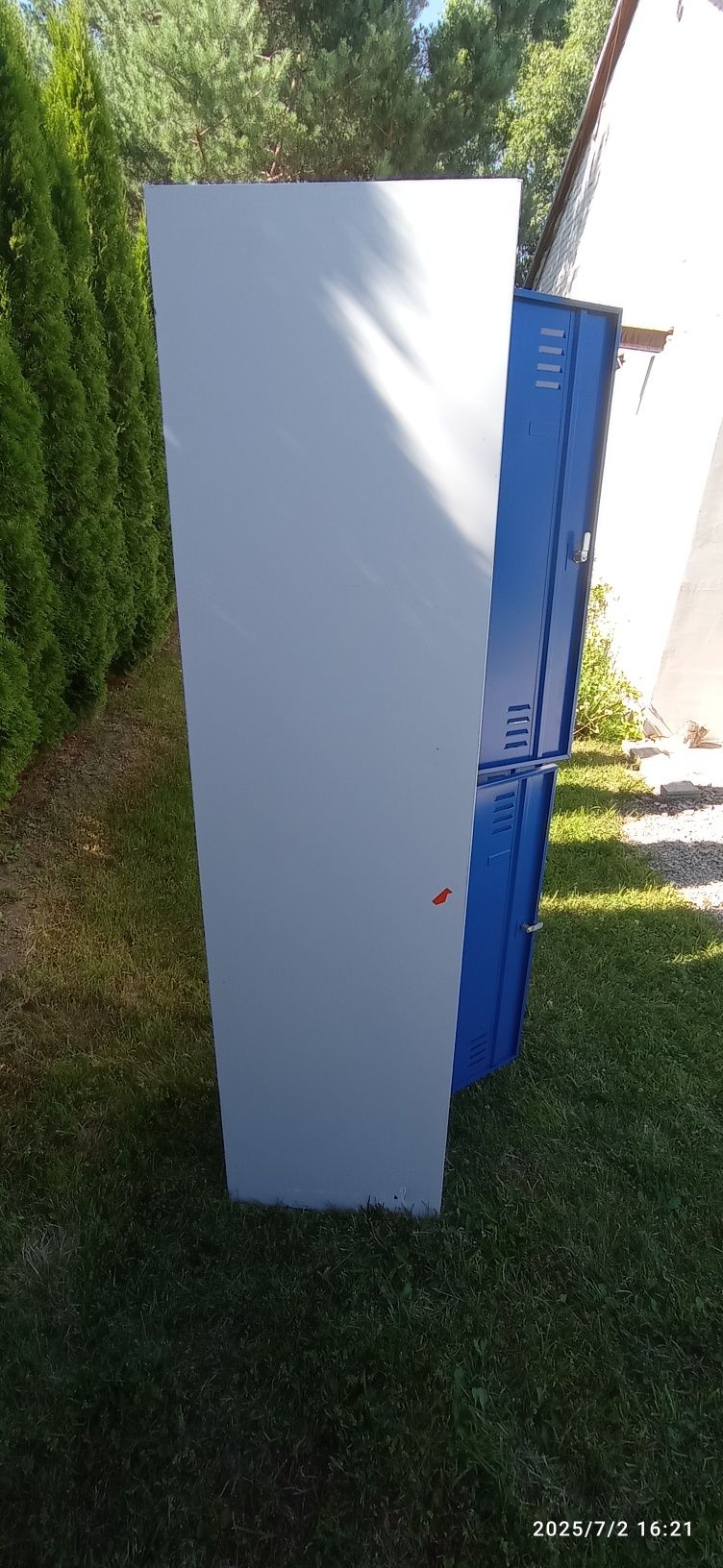 Szafka BHP z 4 drzwi.