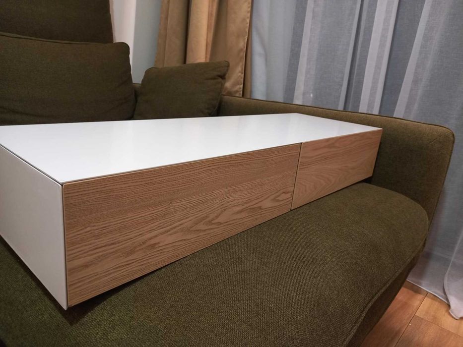 konsola SKLUM biało-drewniana