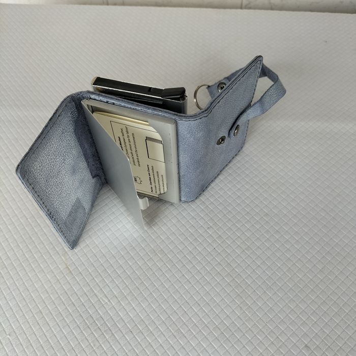 Carteira em pele porta cartões