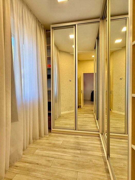 Продаж чудового будинку в котеджному містечку Гнідин під Києвом