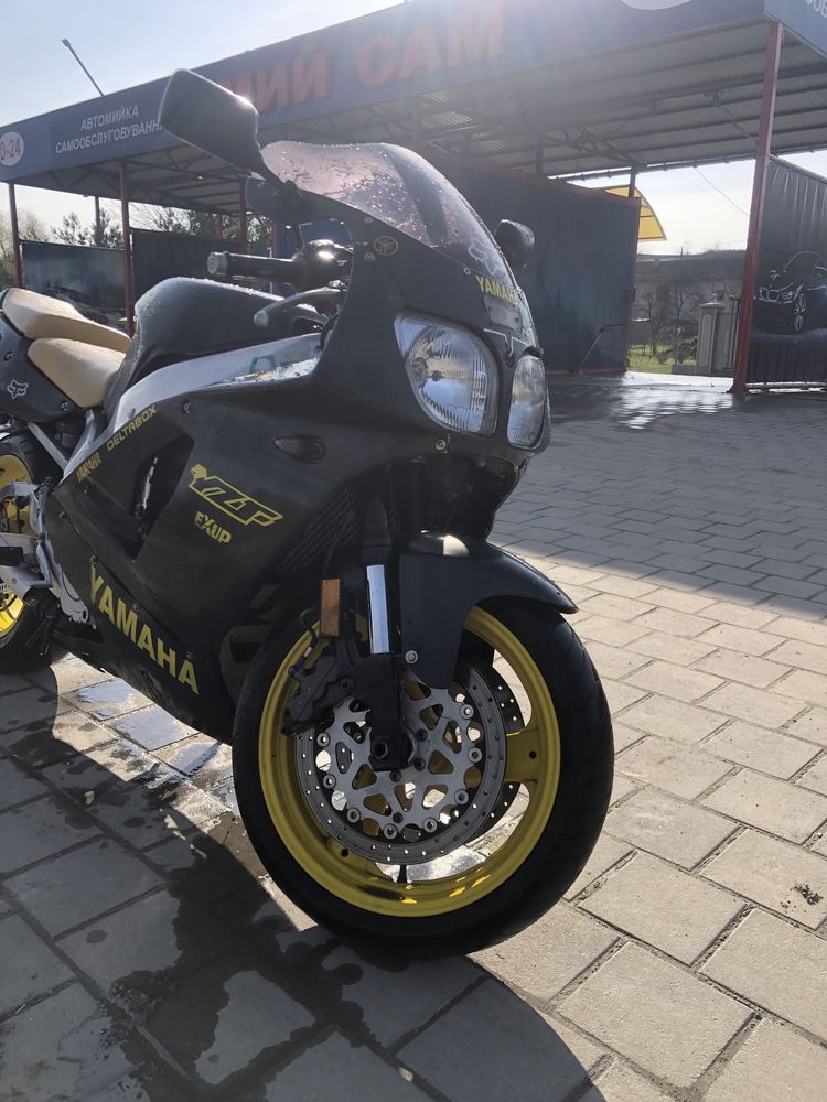 Продам Yamaha YZF750R