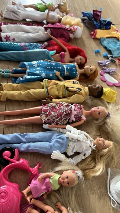 Zestaw lalek Barbie wraz z akcesoriami 11 szt