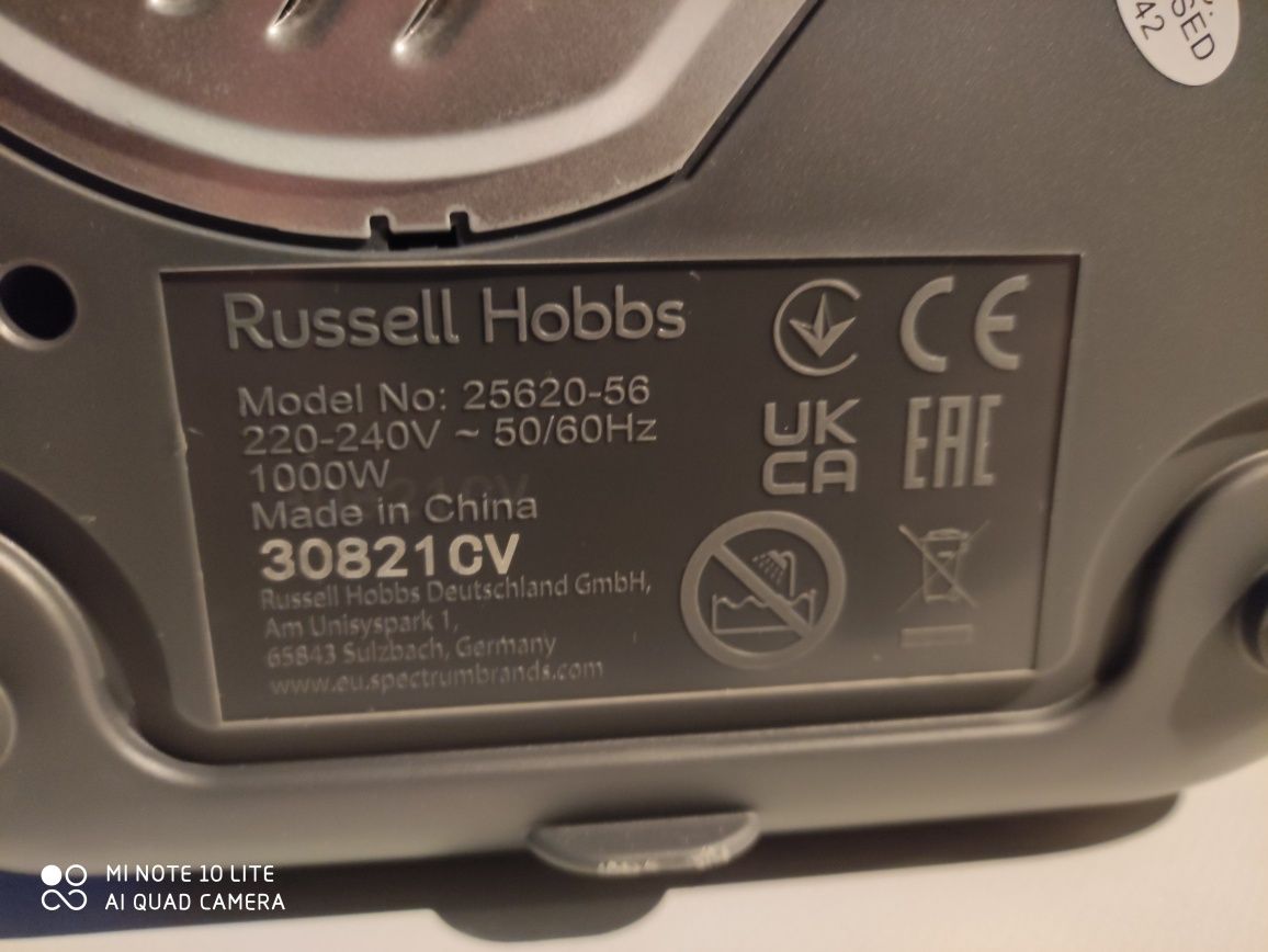 Ekspres do kawy Russell Hobbs z młynkiem