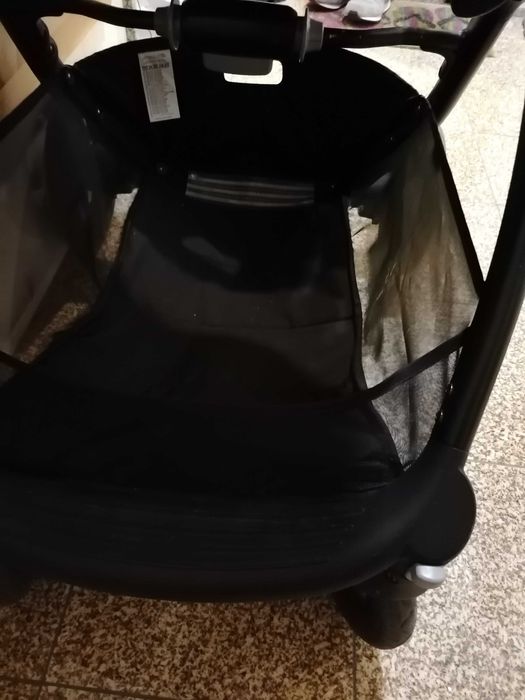 Carrinho Bebé Confort Adorra