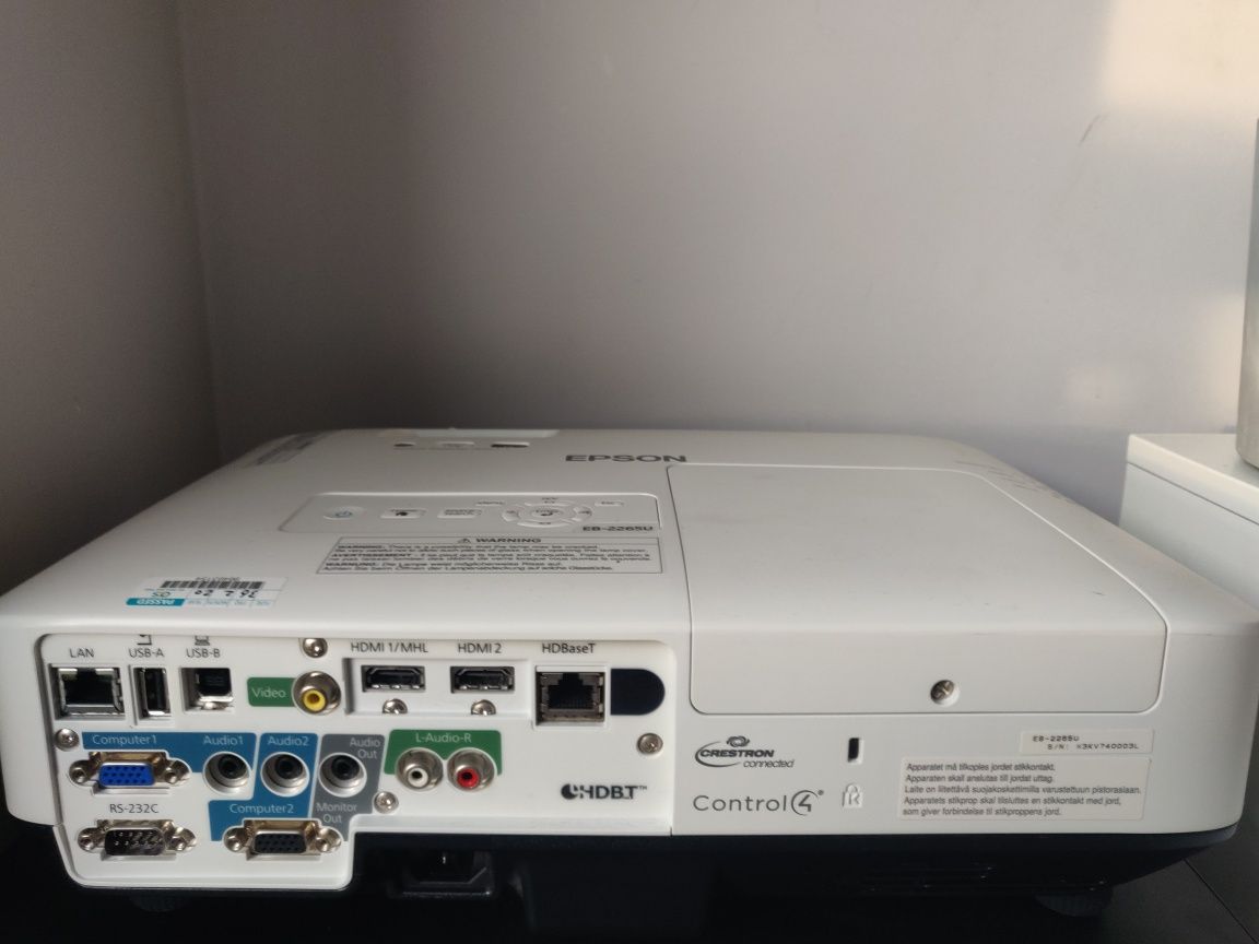 Projektor Epson EB-2265U.