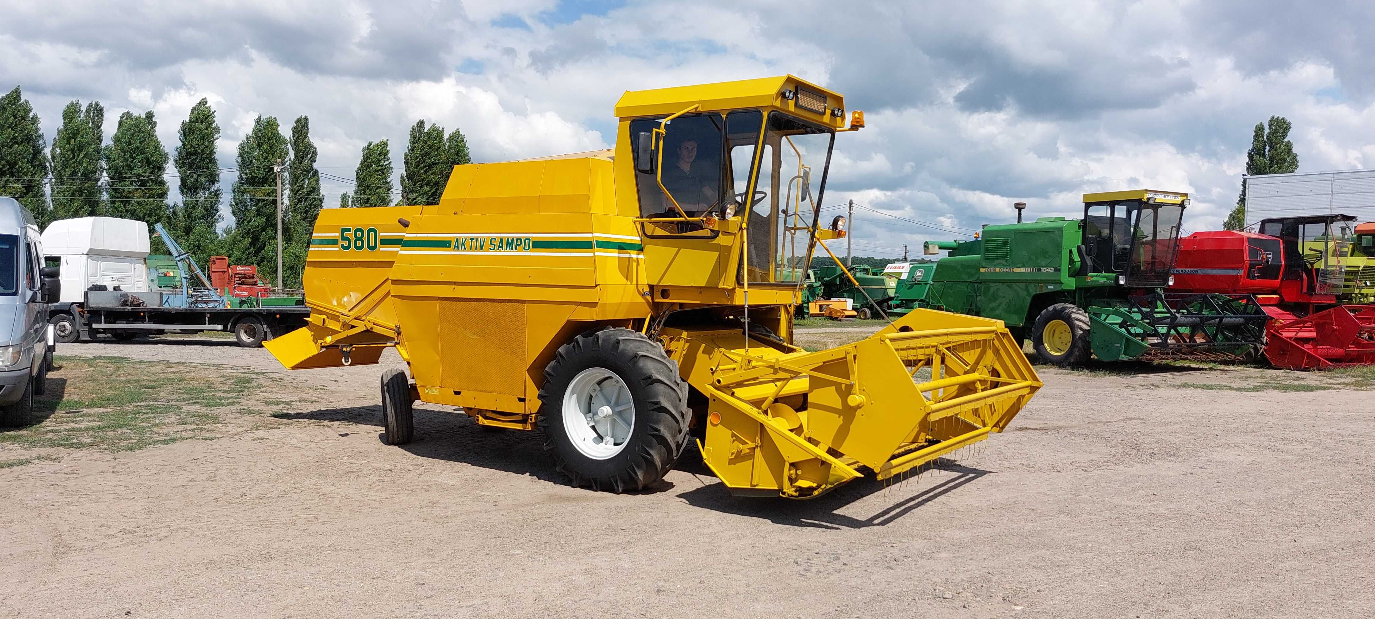 Міні  комбайн зернозбиральний комбайн Sampo 580 2.7м