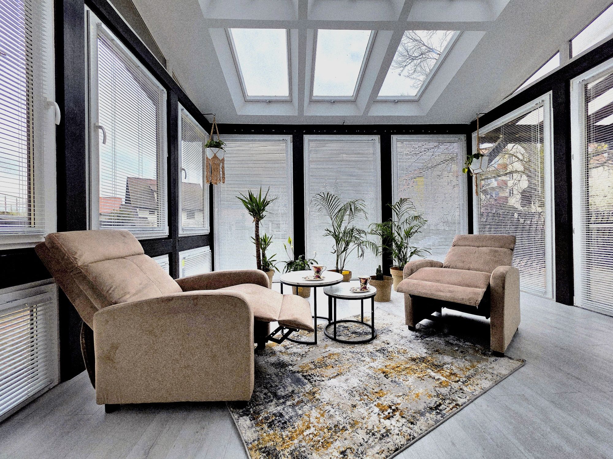 Apartament w centrum z banią, kominkiem i oranżerią