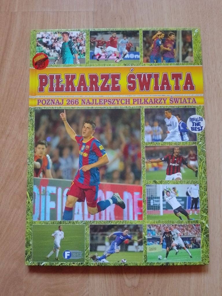 Piłkarze świata książka album wyd. Feniks