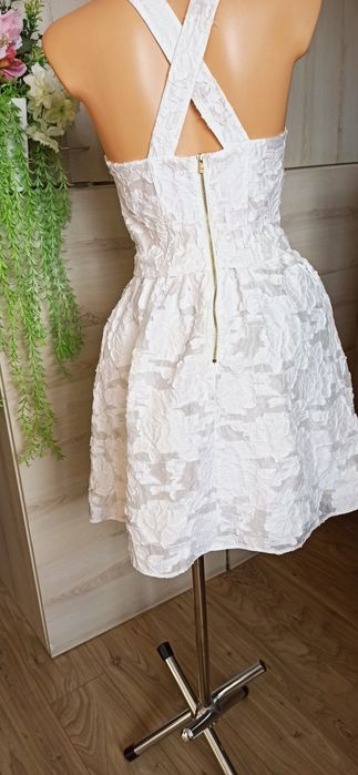 Sg Kremowa sukienka 34 , 36 XS  , S H&M piękna sukienka 34 , 36