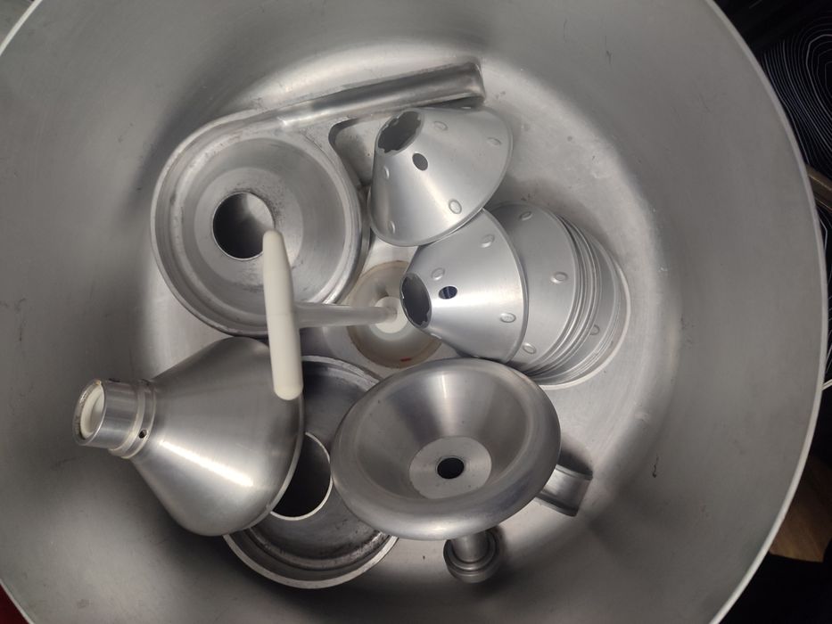 Сепаратор Мотор Січ СЦМ-80 повністю металевий майже новий .