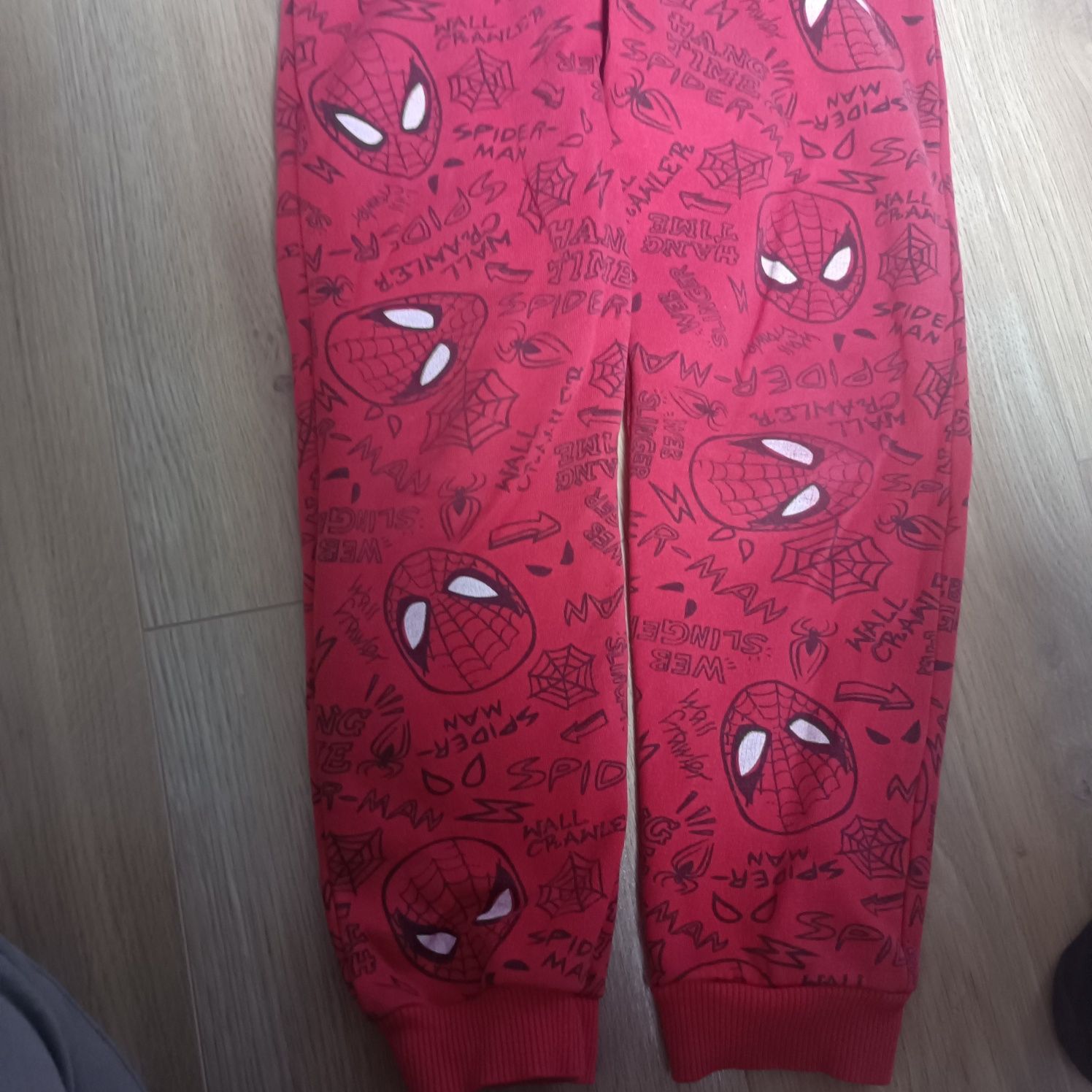 Dres Spiderman 122/128