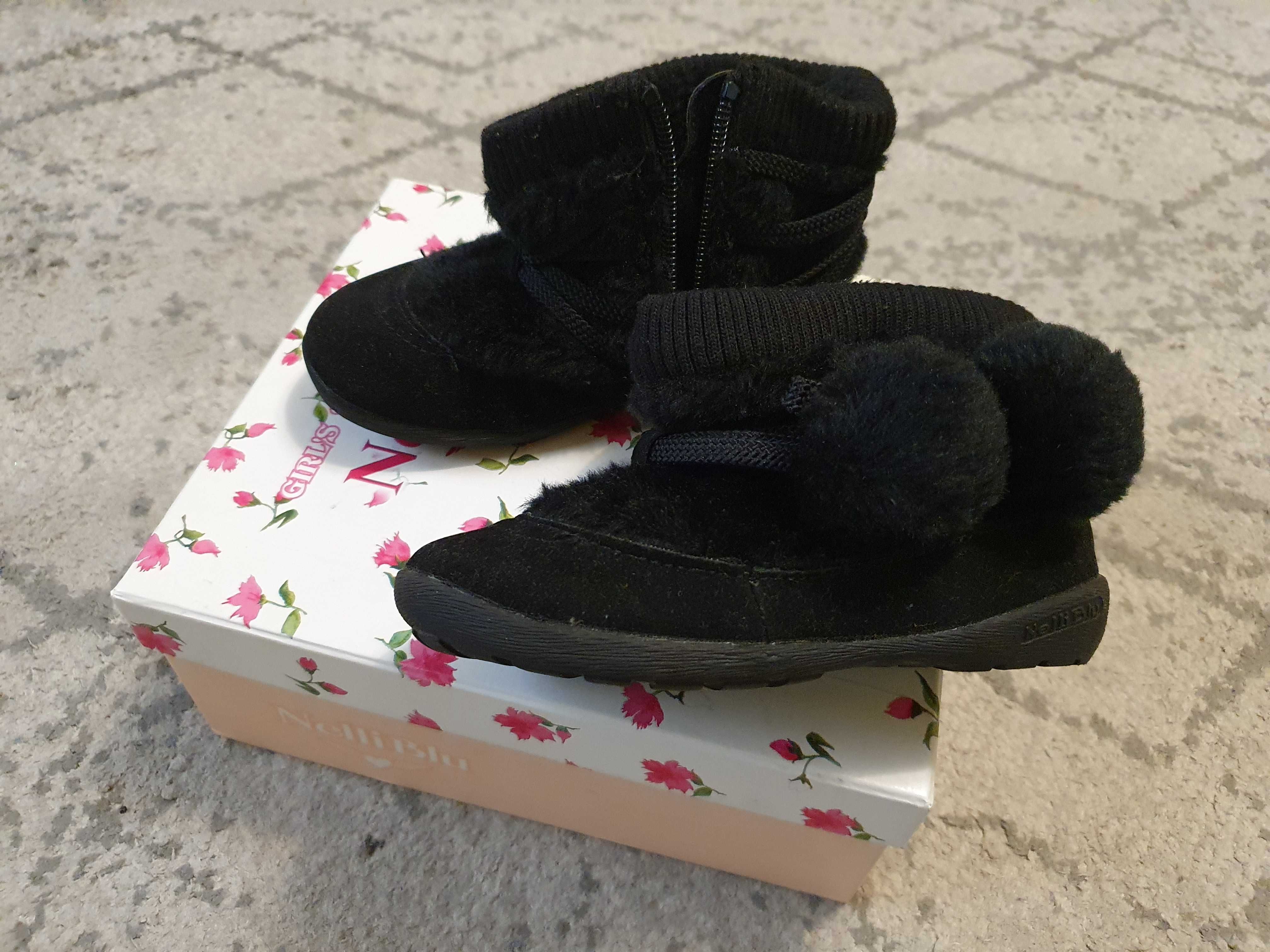 Buty za kostkę jesienne Nelli blu czarne zamszowe rozmiar 24