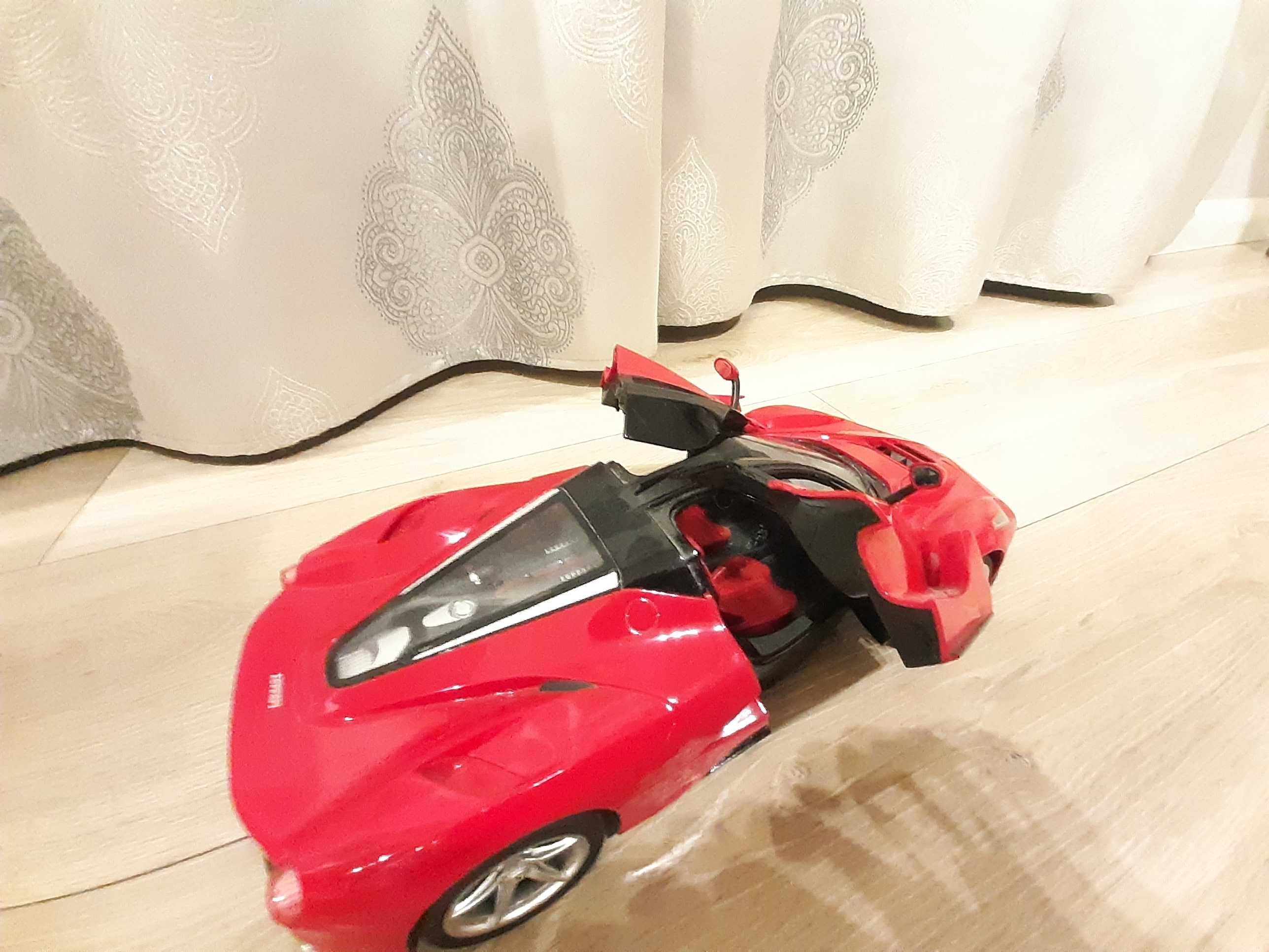 Autko Ferrari na pilota, świeci, jedzie, cofa, na baterie, cena 100zl