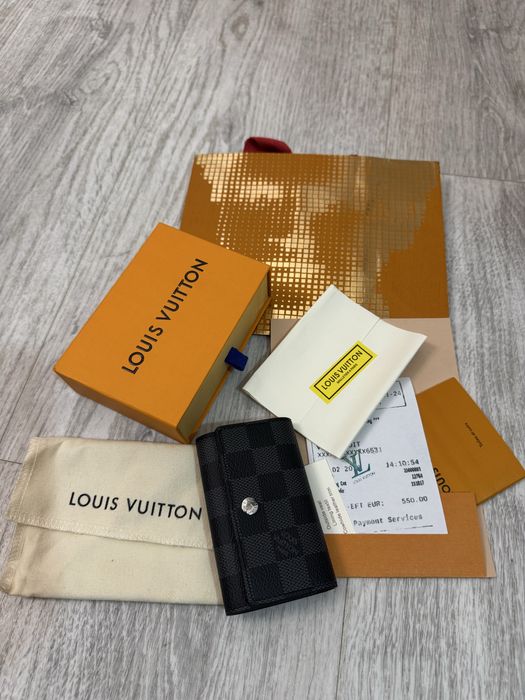 ключница Louis Vuitton Etui 6 Clés из канвы Damier Graphite.