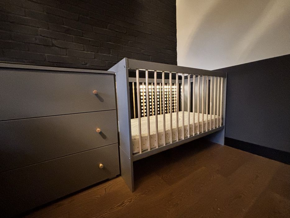 Komplet mebli niemowlecych łóżeczko komoda+ przewijak