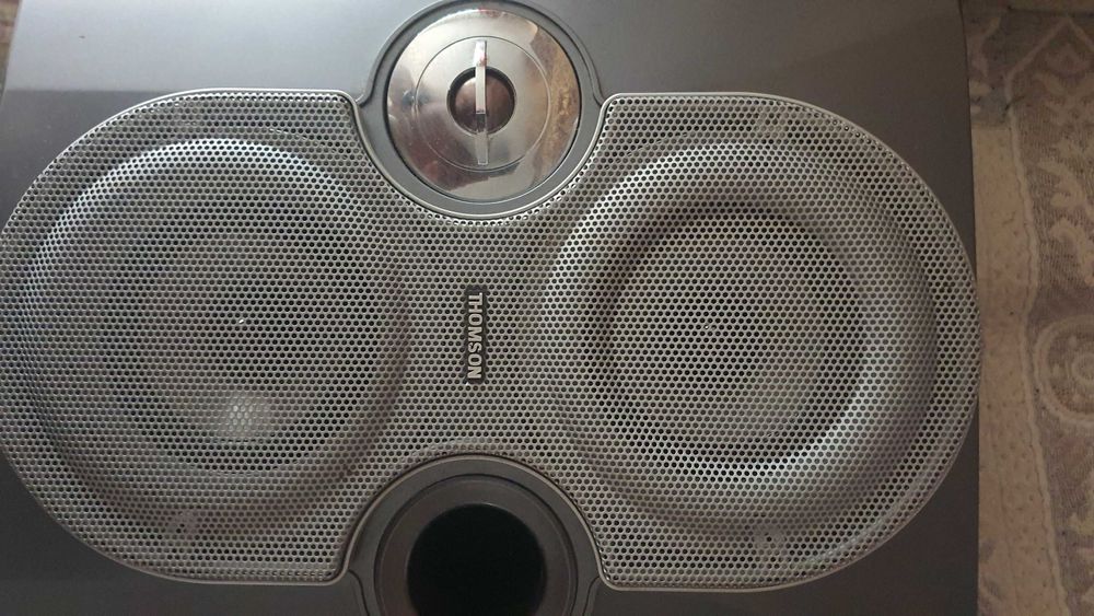 Колонки от муз.центра Thomson MS-2070 на 6Ом, 150Вт в отл.сост.