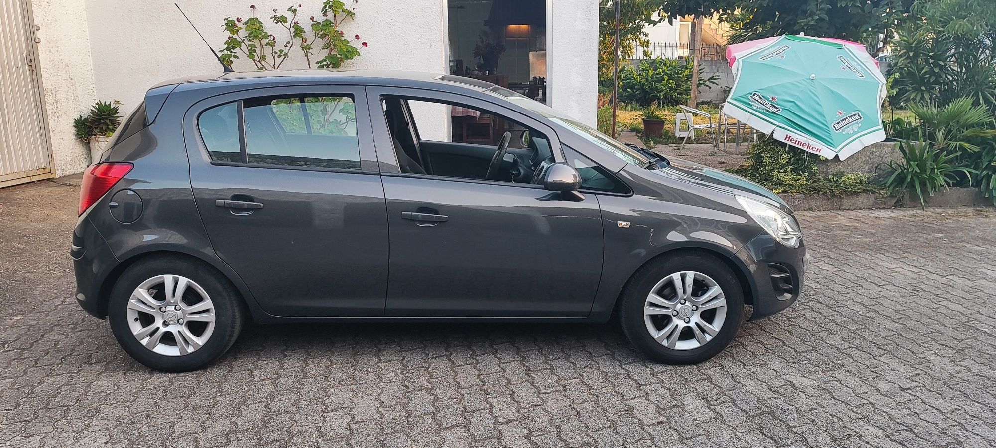 Opel corsa 1.3 cdti 5 lugares