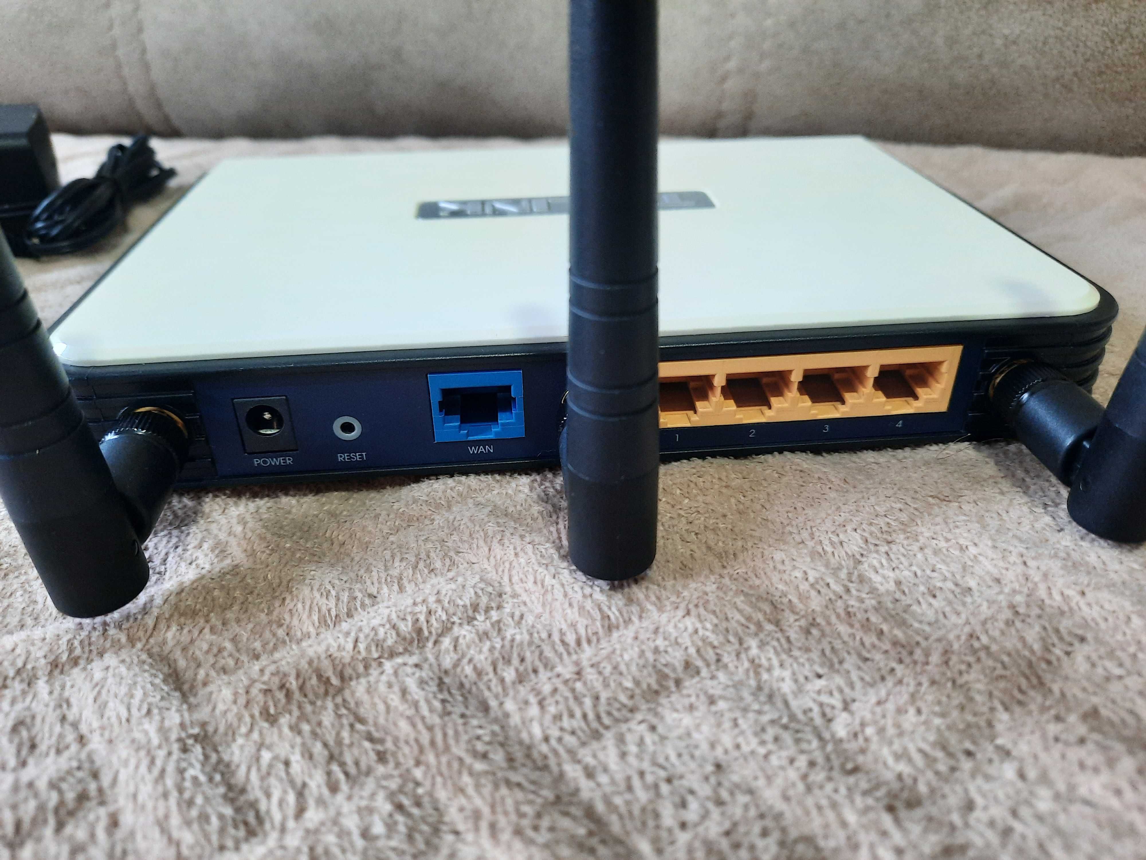 Роутер TP-LINK рабочий,полный комплект