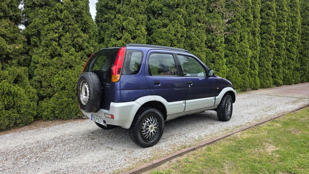 Daihatsu terios 1.3 LPG 4x4 terenówka suzuki Pajero vitara