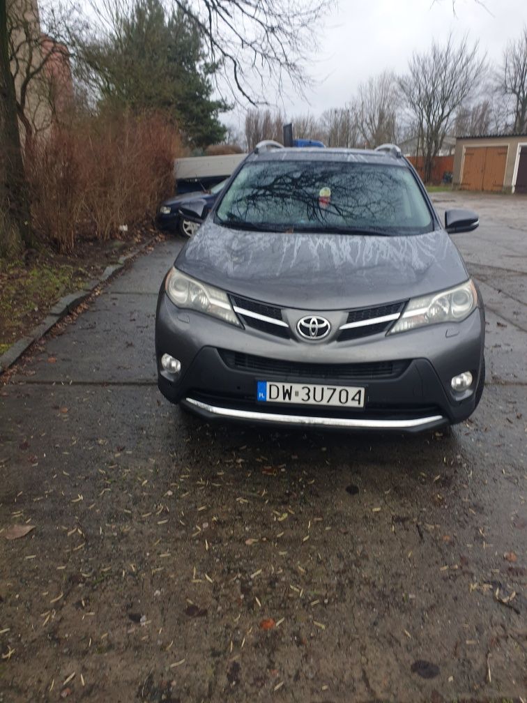 Sprzedam toyota rav4 2015r