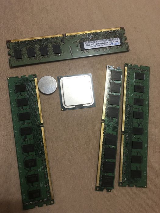 Продам до компюра два діска все що нафото