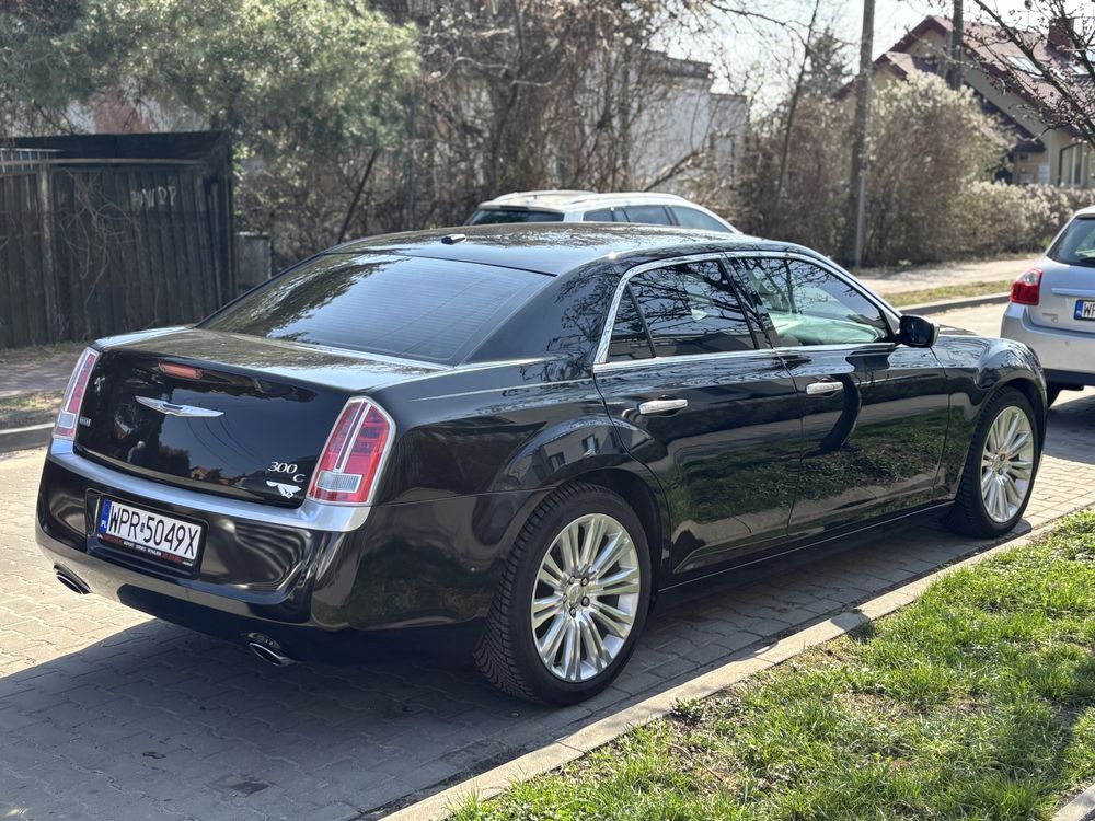 Chrysler 300c John Varvatos