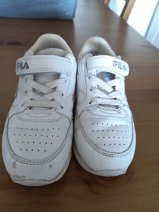 Sapatilhas Fila, tamanho EU31