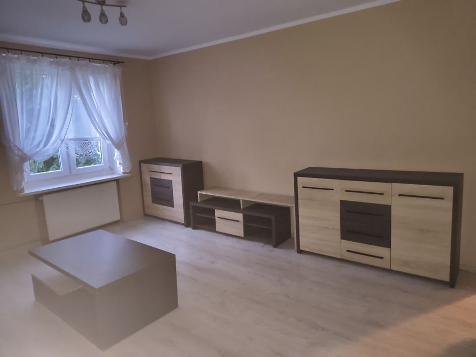 Ciepłe 2 pokojowe mieszkanie w spokojnej okolicy